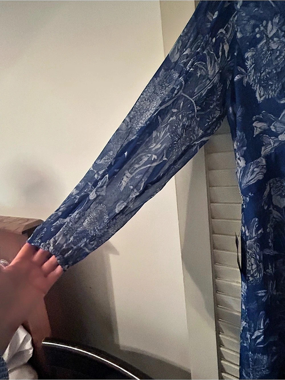 Nicoblu Angelina Maxi Crinkle Chiffon Dress in Blue and White Floral Toile - Picture 4 of 4